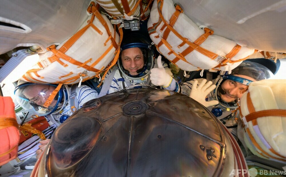 米ロの宇宙飛行士、ISSから帰還 最長滞在記録を更新