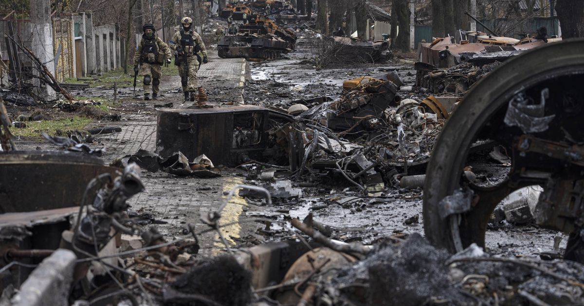 ウクライナ・キーウ近郊の惨状　各国「戦争犯罪」非難