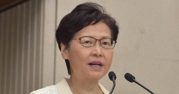 香港行政長官選　現職の林鄭月娥氏が不出馬表明