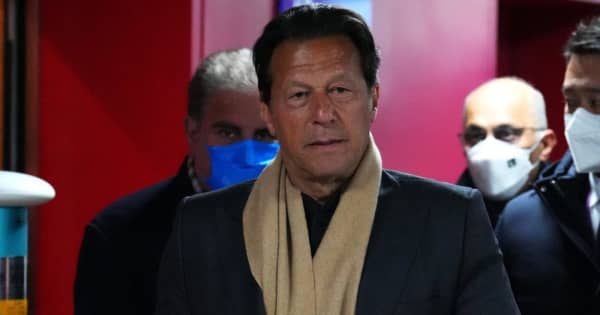 パキスタン、議会解散し総選挙へ　カーン首相不信任案の採決を回避