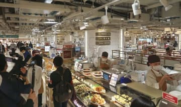 大阪の阪神本店が全館オープン　地下の「食品館」、さらに進化