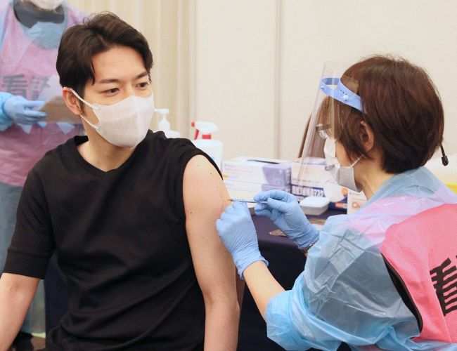 鈴木知事が３回目ワクチン接種　若い世代に接種呼び掛け