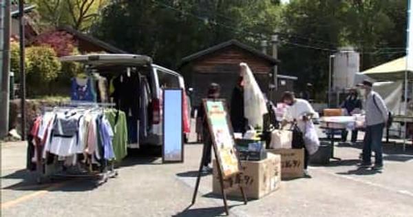 山間部の買い物困難者を支援　小林市須木で衣料品の移動販売・宮崎県
