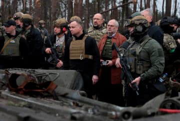 東欧バルトの4首脳、戦地訪問　「民間人犠牲」訴追求める