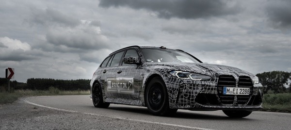 BMW M3 に初の「ツーリング」、ニュルで開発テスト最新映像