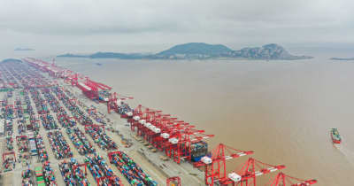 上海港、24時間体制の稼働を維持
