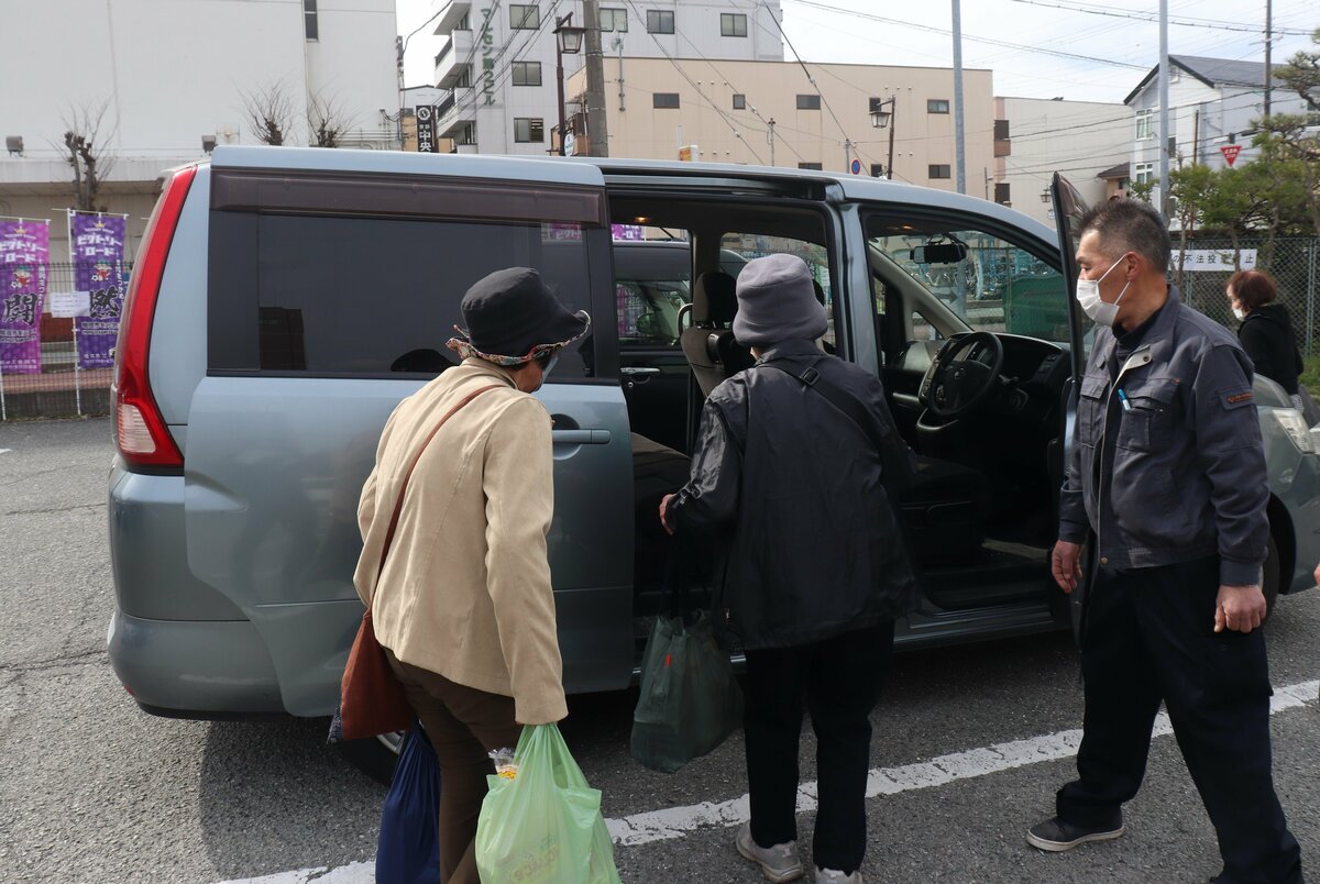 まちの中心部へお年寄り送迎サービス　自治会が開始　京都・亀岡
