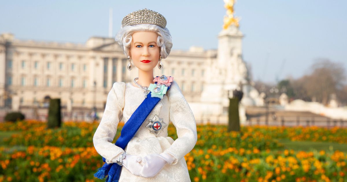 エリザベス女王のバービー人形が登場！　在位70年を記念して発売