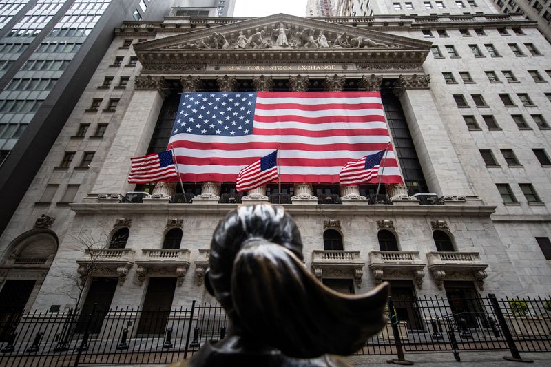 米国株式市場＝下落、ＦＲＢ議長発言が積極的な利上げ予想を後押し
