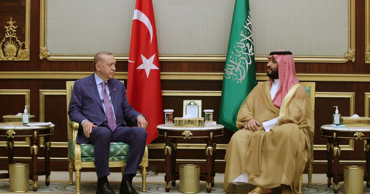 トルコ大統領、サウジ国王と５年ぶり会談　関係修復アピール