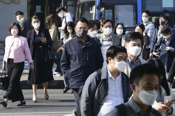 韓国、義務解除もマスク外さず　市民ら慎重
