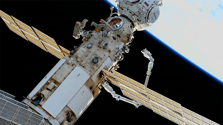 ISSロシア区画で船外活動実施 「欧州ロボットアーム」が宇宙で初稼働