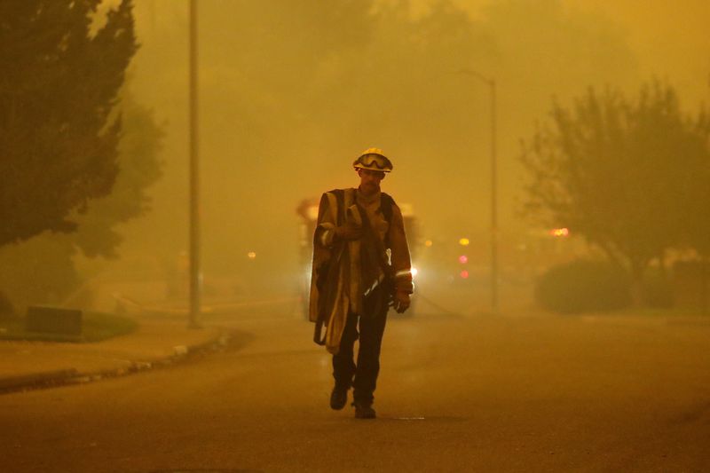焦点：米国で森林火災深刻化、消防当局を悩ませる人員不足