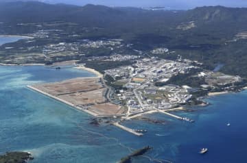 沖縄の基地負担「不平等」79％　復帰50年で全国世論調査