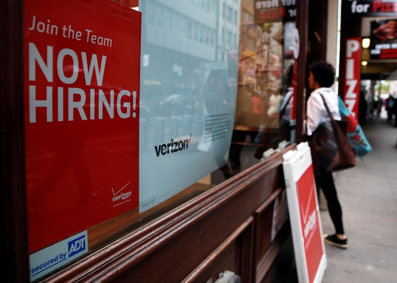 米4月雇用42.8万人増、予想上回る　失業率3.6％で横ばい