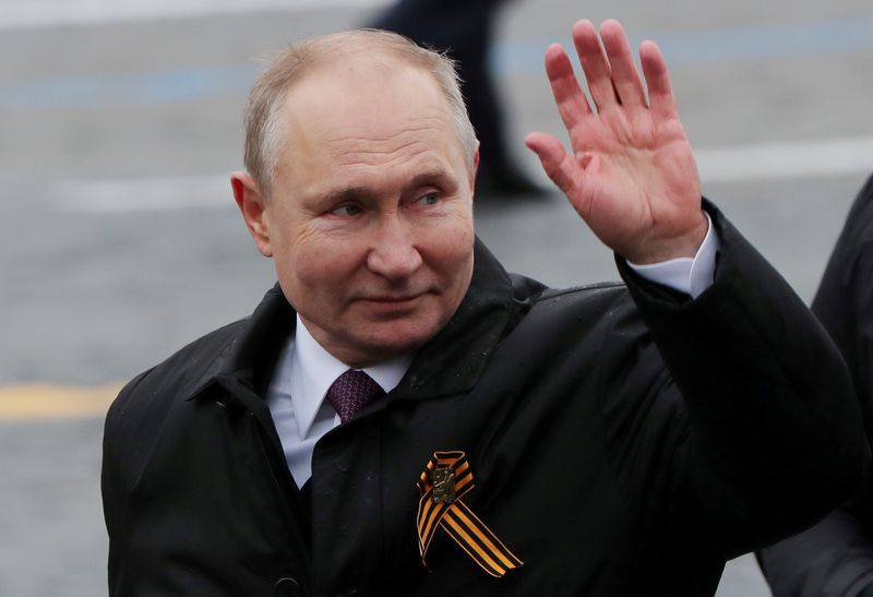 プーチン氏、対独戦勝記念日に「終末の日」示唆か　西側に警告