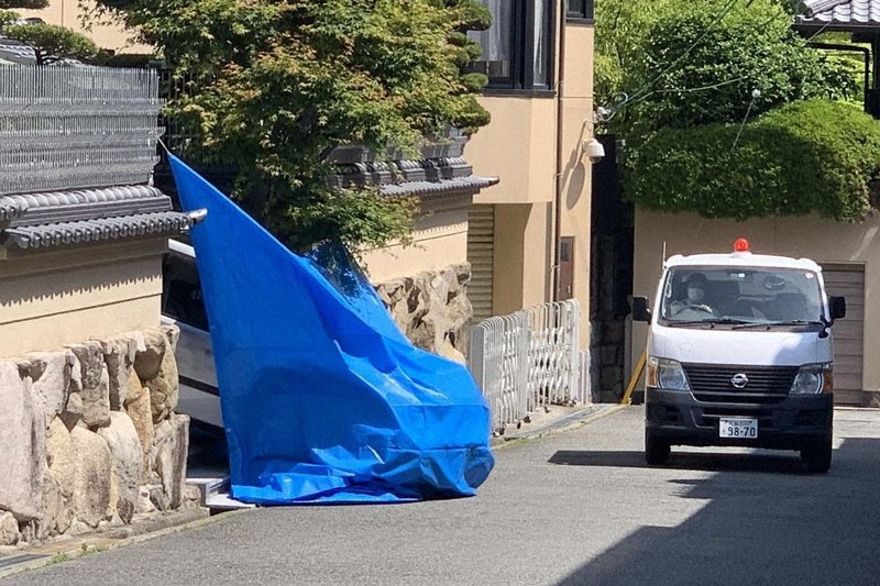 神戸山口組系組長宅に車突っ込む　建造物損壊容疑で捜査　大阪府警