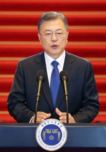 韓国の文大統領が退任演説　「朝鮮半島危機を対話に転換」