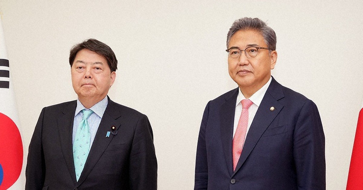 「日韓改善、まったなし」で一致　林外相・朴外相候補が会談