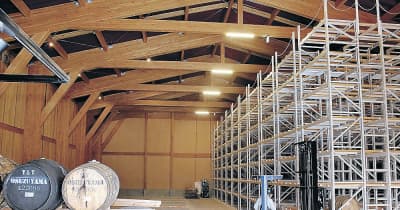 ウイスキー熟成庫完成　富山県南砺市・井波　樽の搬入開始