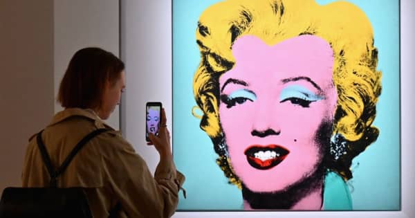 ウォーホルのマリリン・モンロー肖像画、250億円で落札　20世紀作品で最高額