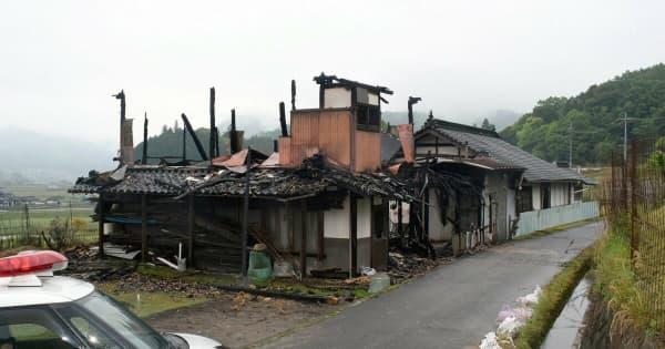 安芸高田市で民家全焼、焼け跡から1人の遺体