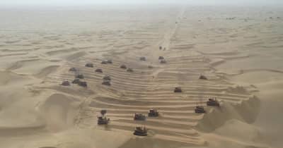 砂漠道路の敷設準備着々　新疆ウイグル自治区