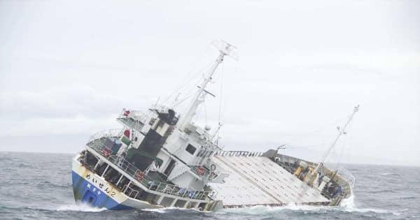 千葉沖で貨物船が傾斜　海保、乗組員5人全員救助　「コンテナが荷崩れ、転覆しそう」と通報