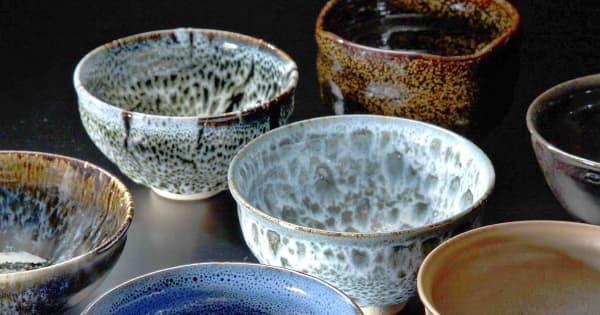 陶芸アートに鮮やかな石垣ブルー　陶器とガラスを組み合わせ焼き上げる「石垣焼」　フィリピンで展示