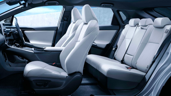 トヨタ紡織、内装システムサプライヤーをめざすトヨタ bZ4X に採用