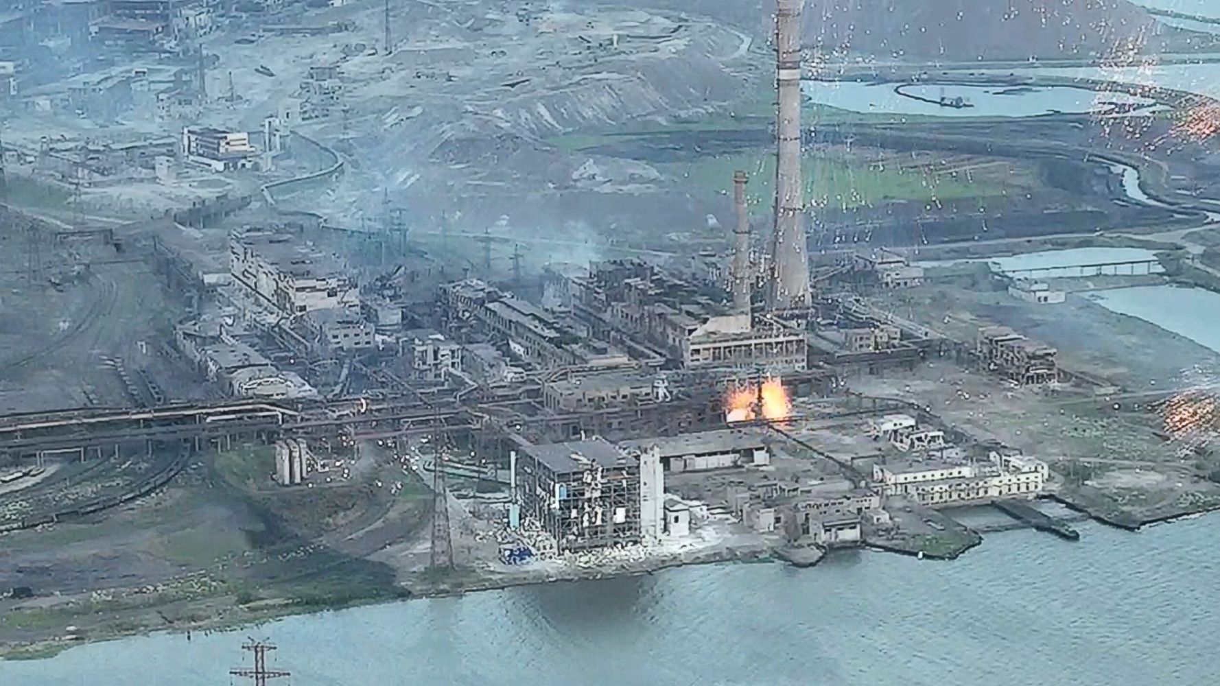 アゾフスタリ製鉄所の破壊で「アゾフ海の全ての動植物が絶滅の危機にある」。マリウポリ市議会が警告