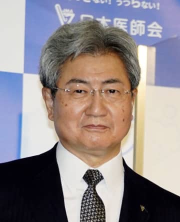 日医・中川会長、再選不出馬へ　診療報酬対応に批判