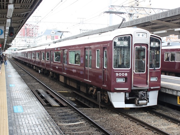 関西私鉄にも有料座席サービス阪急阪神HDが2024年度を目途に導入へ