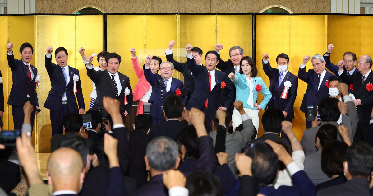 維新に惨敗の大阪自民、落選メンバーが「挑戦の会」　岸田首相が鼓舞