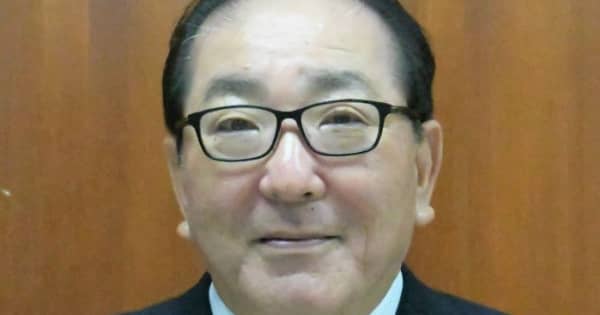 島袋伊江村長が死去　69歳　自宅で倒れる
