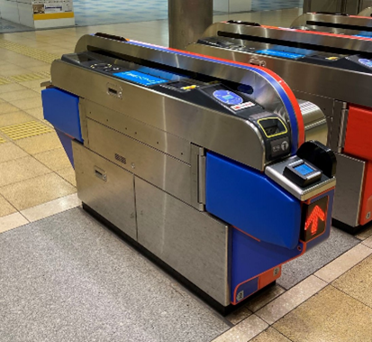 交通系ICとVisaのタッチ決済どちらでも。福岡市地下鉄で一体型改札機活用の実証実験