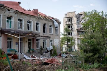ロシア軍の東部攻勢「最激化」　要衝近郊の町を制圧