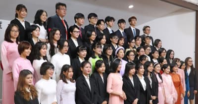 留学生「ようやく」入学式　五島日本語学校2、3期生　ベトナムから62人