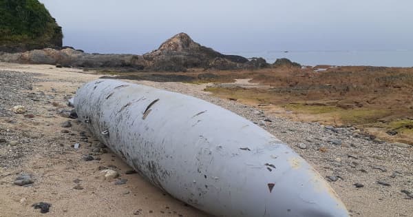 沖縄・東村の海岸に燃料タンクか　村民が通報　現場でオイル臭