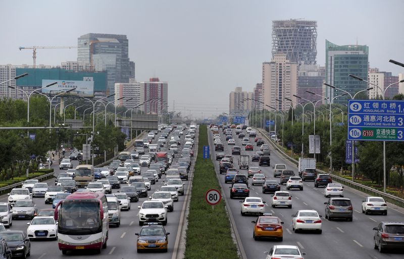 中国、小型エンジン車の取得税引き下げ　22年末までの購入分