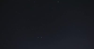 北京の夜空を飾るヘルクレス座タウ流星群
