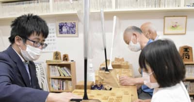 松山将棋センター20周年　黒田尭之五段が指導対局　園児から81歳まで30人参加