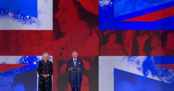 英皇太子が「お母さん」に感謝、「パディントン」も登場　エリザベス女王在位70年祝賀コンサート