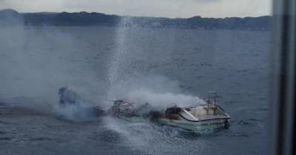 プレジャーボート全焼し沈没　南房総・野島埼沖　乗船の男性2人救助