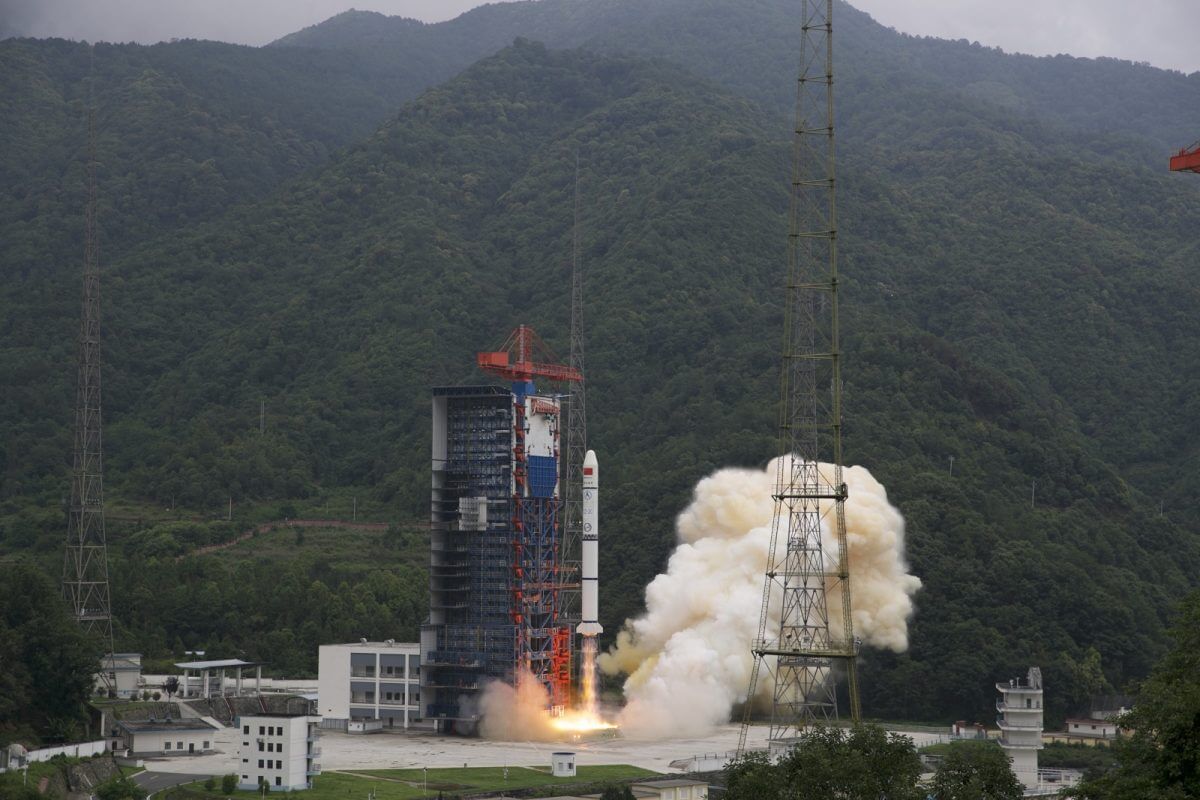 中国民間自動車会社が開発した「吉利01組」衛星9機の打ち上げに成功　自動運転技術の実現へ
