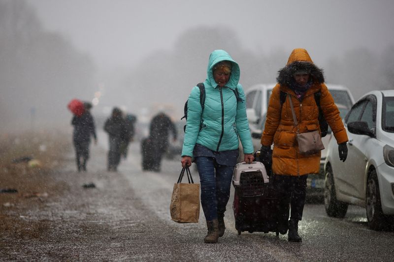 ウクライナから700万人超が国外脱出＝ＵＮＨＣＲ