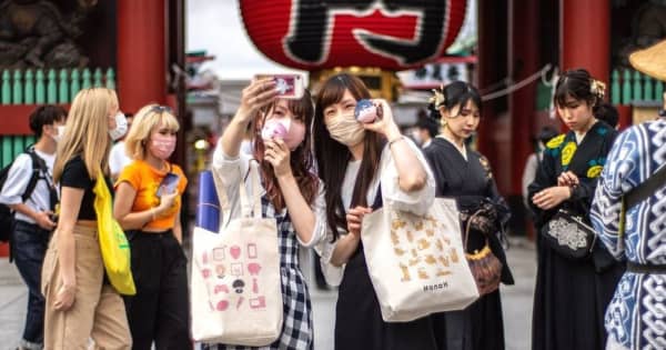 日本が外国人観光客の受け入れを再開　厳しいルールは残る