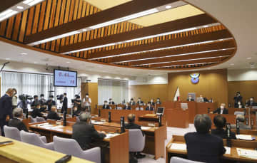 市長提出の議員半減案を否決　広島・安芸高田、議会と対立続く