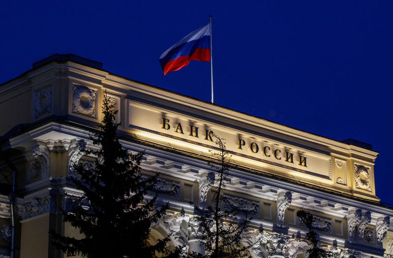 ロシア中銀、政策金利9.50％に引き下げ侵攻前水準に　追加も示唆