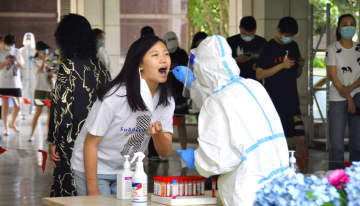 上海の住民に大規模PCR実施　コロナ感染に警戒強化